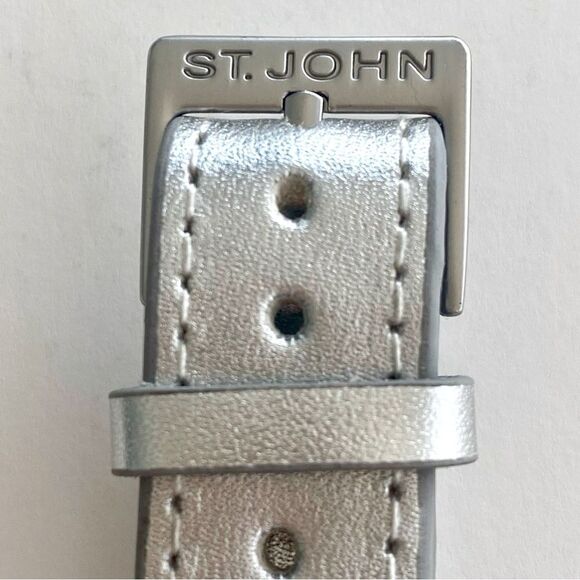 St. John Rhinestone Peridot Green Logo Luggage Tag New NWOT Travel Vacation - Picture 8 of 8